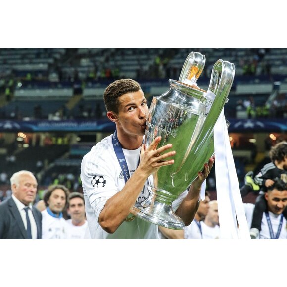 Cristiano Ronaldo Real Madrid 2015 2016 Long Sleeve UEFA FINAL Soccer Jersey M - Picture 10 of 10